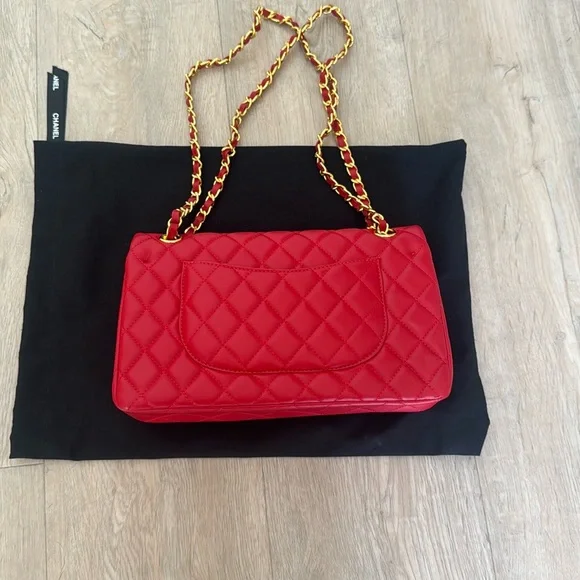 Caviar Flap Red Quilted Shoulder Bag - Picture 2 of 7